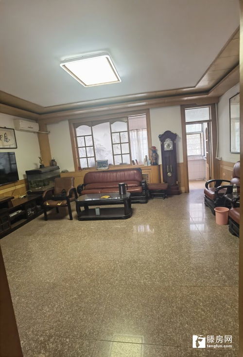 市中心 新兴南区2楼152平方,装修,3室2厅2卫145万出售,送储藏室 滕州二手房出售